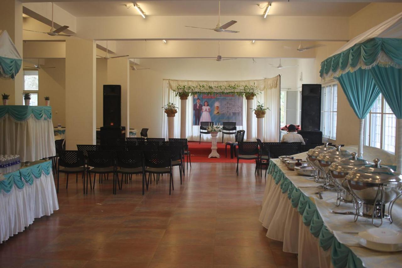 Angamaly Convention Centre Hotel Kochi Екстериор снимка