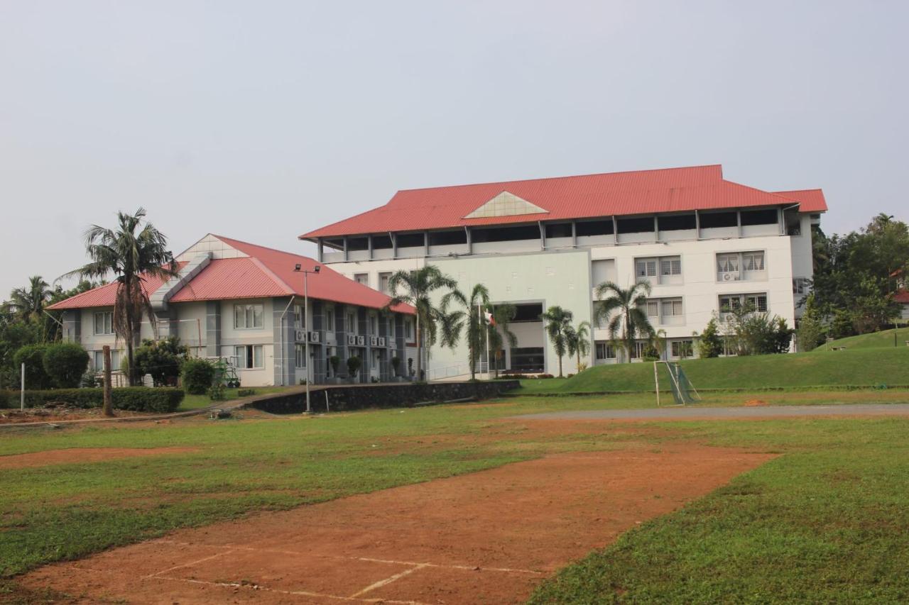 Angamaly Convention Centre Hotel Kochi Екстериор снимка