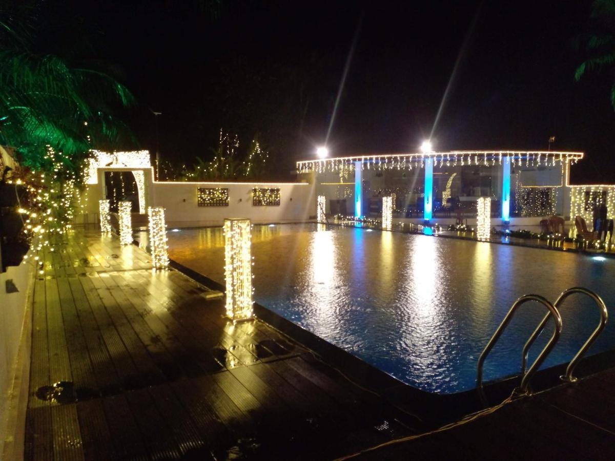 Angamaly Convention Centre Hotel Kochi Екстериор снимка