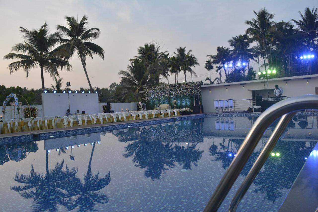 Angamaly Convention Centre Hotel Kochi Екстериор снимка