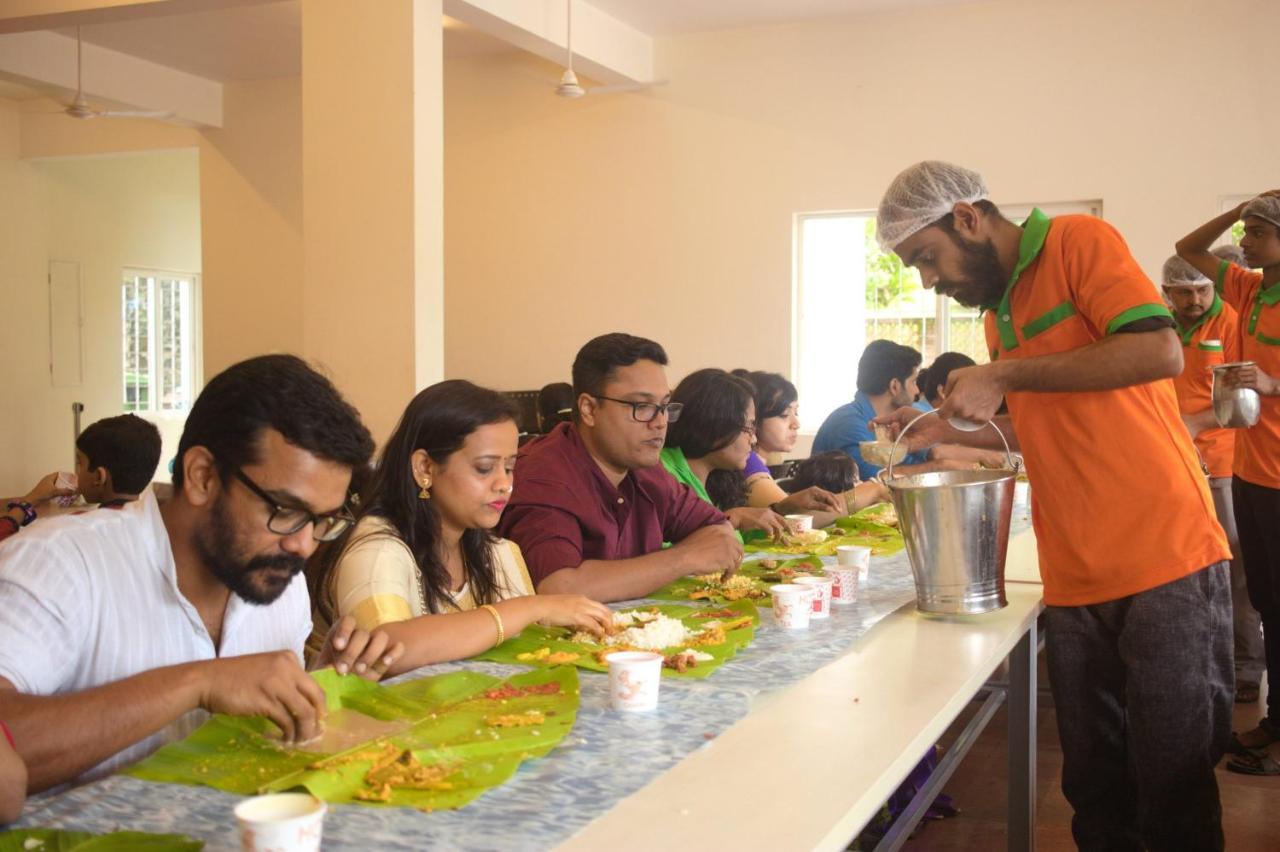 Angamaly Convention Centre Hotel Kochi Екстериор снимка