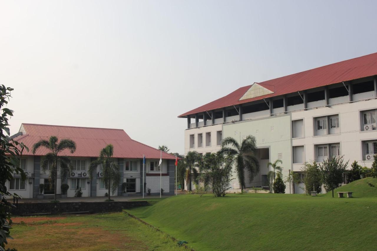 Angamaly Convention Centre Hotel Kochi Екстериор снимка