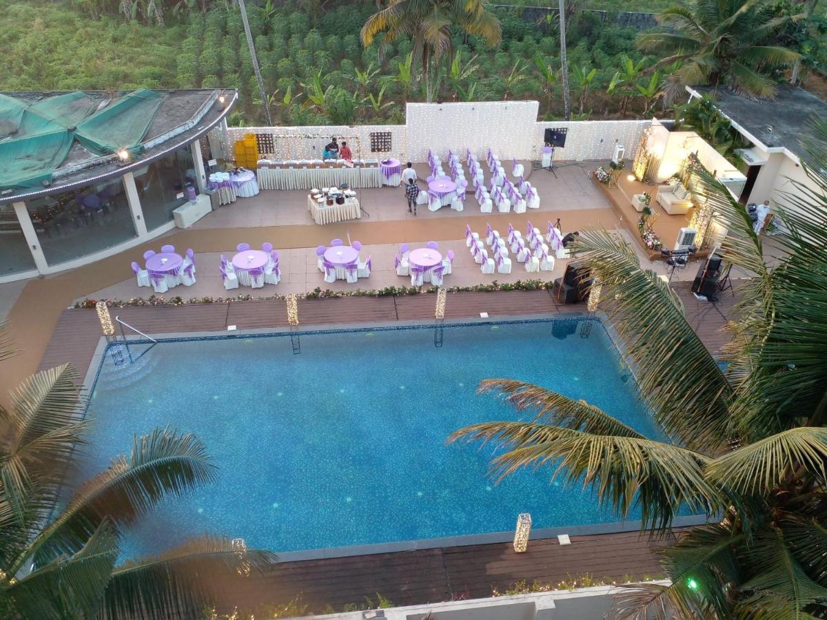 Angamaly Convention Centre Hotel Kochi Екстериор снимка