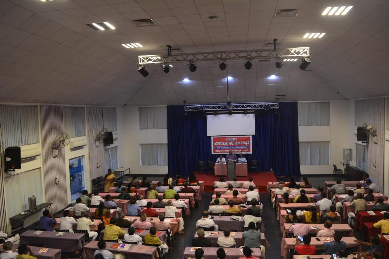 Angamaly Convention Centre Hotel Kochi Екстериор снимка