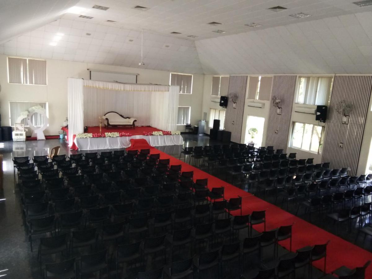 Angamaly Convention Centre Hotel Kochi Екстериор снимка